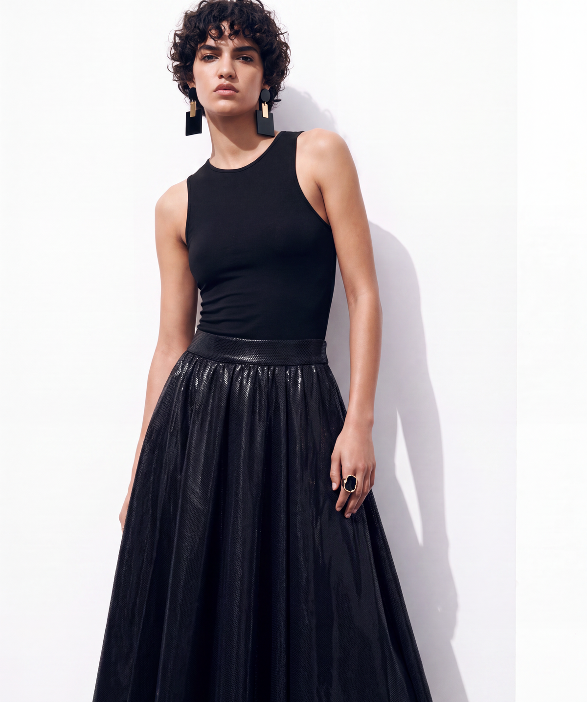Mariam Back Neckline Tank Top